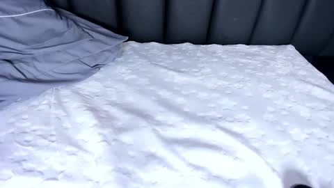  I am Mia  online show from February 2025 04:15:02 PM