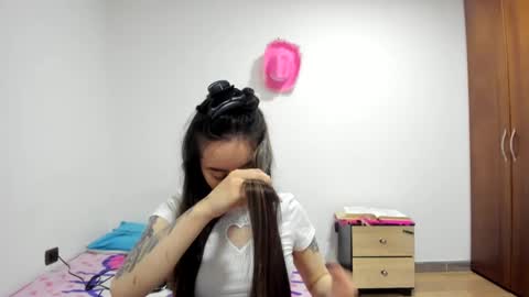 mia kaneee online show from December 2024 01:13:01 AM