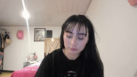 mia kaneee online show from October 2025 08:37:02 PM