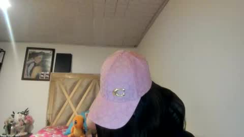 mia kaneee online show from November 2025 11:07:02 PM