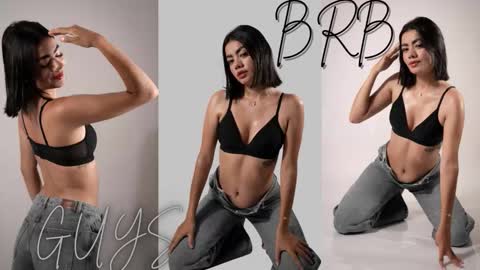 Mia online show from December 2025 02:17:01 AM