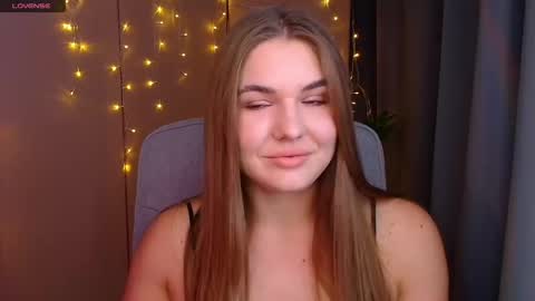 mia_lemm online show from September 2025 10:26:02 AM