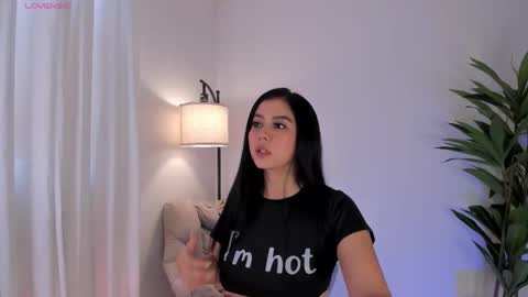 MIA LOVE   online show from October 2025 01:22:02 PM