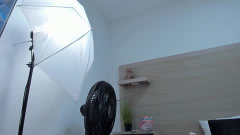 mia_luxx1 online show from January 2026 03:14:02 PM