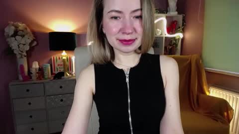 Snapshot of mia_luxx92 chatting on February 2025 08:11:02 AM Mia online show from February 2025 08:11:02 AM