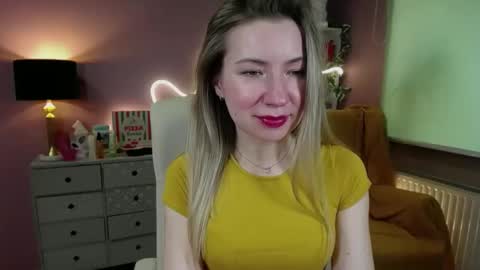 Snapshot of mia_luxx92 chatting on March 2025 11:25:02 AM Mia online show from March 2025 11:25:02 AM