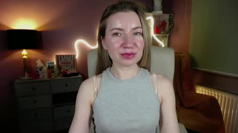 Snapshot of mia_luxx92 chatting on March 2025 05:49:02 PM Mia online show from March 2025 05:49:02 PM