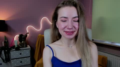 Snapshot of mia_luxx92 chatting on September 2025 07:01:01 AM Mia online show from September 2025 07:01:01 AM