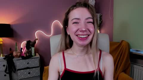Snapshot of mia_luxx92 chatting on October 2025 06:47:02 AM Mia online show from October 2025 06:47:02 AM