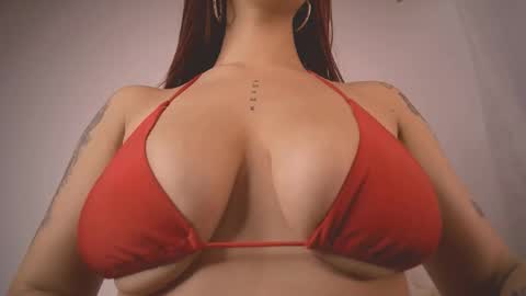 mia independent model online show from February 2026 01:26:02 PM