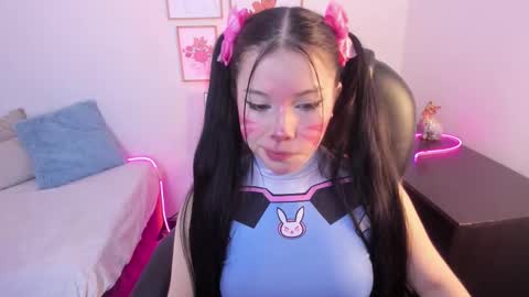 MIA online show from November 2025 01:01:02 PM