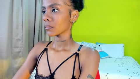 Snapshot of mia_rissi chatting on November 2025 02:49:02 PM Mia online show from November 2025 02:49:02 PM