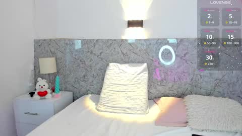 Snapshot of mia_rom chatting on January 2025 12:44:02 PM Mia online show from January 2025 12:44:02 PM