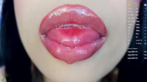 Snapshot of mia_roux1 chatting on November 2025 05:31:01 PM Mia online show from November 2025 05:31:01 PM