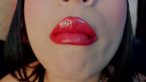 Snapshot of mia_roux1 chatting on January 2026 11:29:02 PM Mia online show from January 2026 11:29:02 PM