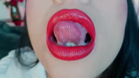 Snapshot of mia_roux1 chatting on March 2026 10:16:02 PM Mia online show from March 2026 10:16:02 PM