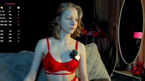 Mia online show from January 2025 05:22:02 PM