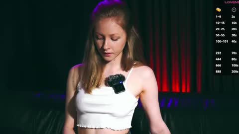 Mia online show from October 2025 10:24:01 AM