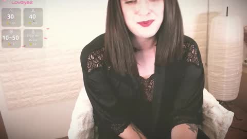 Snapshot of mia_wallase chatting on September 2025 10:35:02 PM mia_wallase online show from September 2025 10:35:02 PM