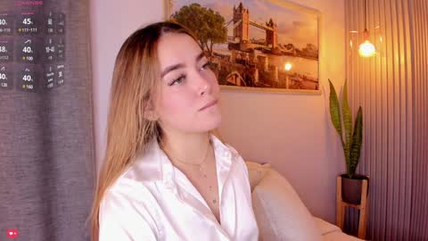 Mia White  online show from February 2025 12:47:01 PM