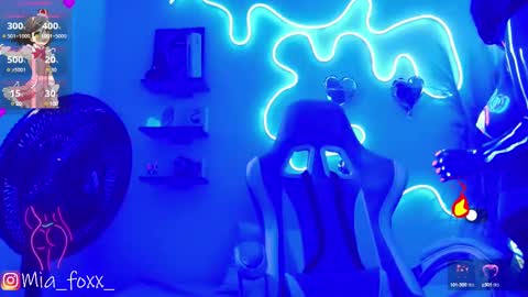 Mia online show from February 2025 03:15:01 AM