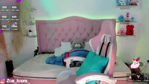 Mia online show from May 2026 09:09:02 PM