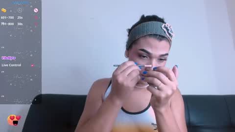 Mia online show from February 2025 02:24:01 PM
