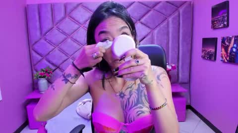 Snapshot of miaa_thopmson chatting on November 2025 03:13:02 PM Miaa online show from November 2025 03:13:02 PM