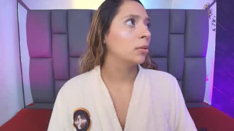 Mia online show from February 2026 12:12:01 PM