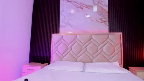 Miaa Farrel online show from September 2025 07:13:02 PM