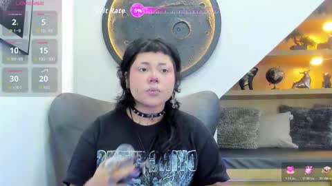 Mia online show from February 2026 12:56:02 PM