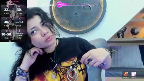 Mia online show from February 2026 12:34:02 PM