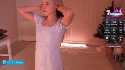 Snapshot of miablueye chatting on January 2026 04:11:01 PM miablueye online show from January 2026 04:11:01 PM