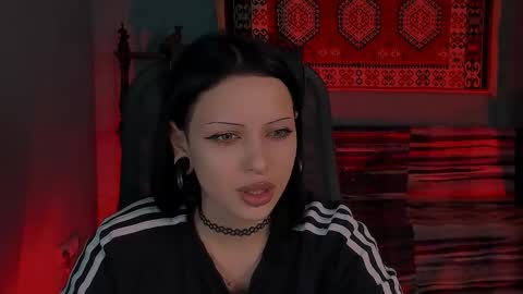 MiaCain online show from September 2025 06:02:02 PM