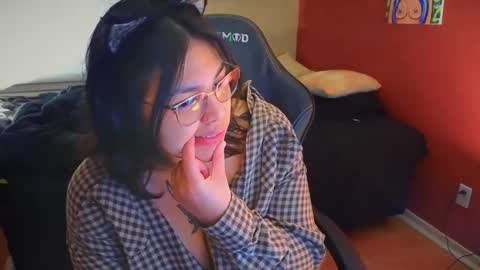 Mia online show from February 2025 01:46:02 AM