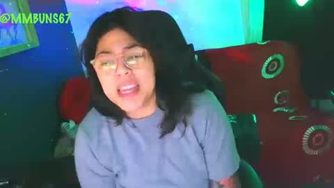 Mia online show from October 2025 02:10:01 AM