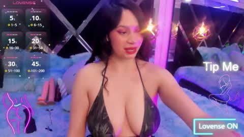 Mia online show from October 2025 02:08:02 AM