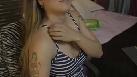 Mia online show from January 2025 06:41:02 AM