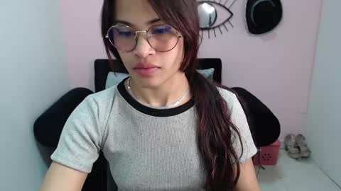 Snapshot of miafuckpussyhard chatting on November 2025 12:37:02 PM miafuckpussyhard online show from November 2025 12:37:02 PM