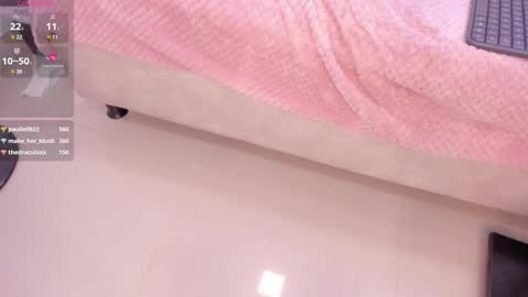 Mia  online show from January 2025 09:16:01 PM