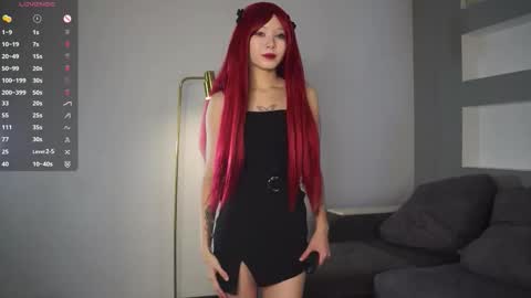 Mia online show from September 2025 08:48:01 AM