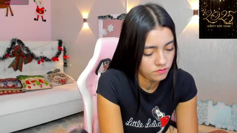 Mia Gomez online show from January 2025 01:21:01 PM