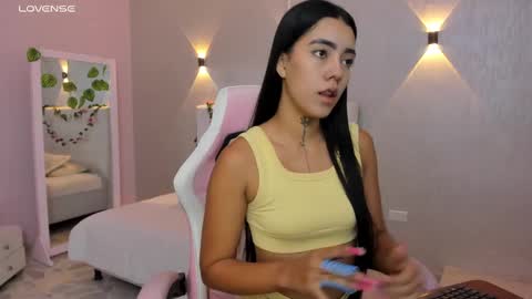 Mia Gomez online show from February 2025 01:44:02 PM