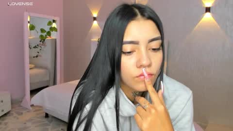 Mia Gomez online show from March 2025 12:20:01 PM