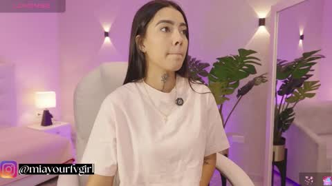 Mia Gomez online show from October 2025 12:27:02 PM