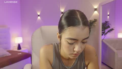 Mia Gomez online show from November 2025 12:16:01 PM