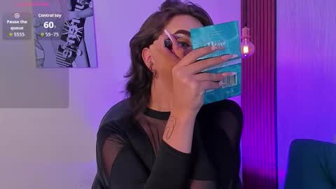 Mia Connor online show from October 2025 08:08:02 PM