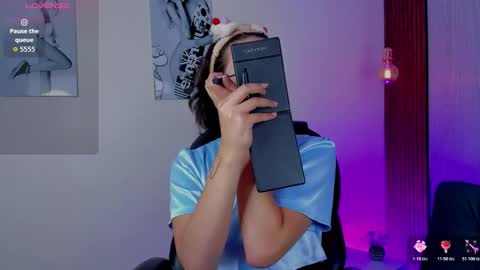 Mia Connor online show from November 2025 07:50:02 PM