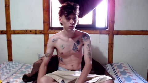 Mia  Sam online show from November 2025 02:05:01 PM