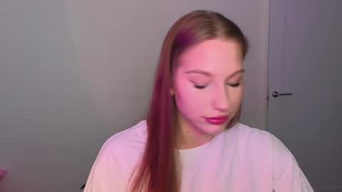 milanaaaa online show from February 2025 08:42:02 PM